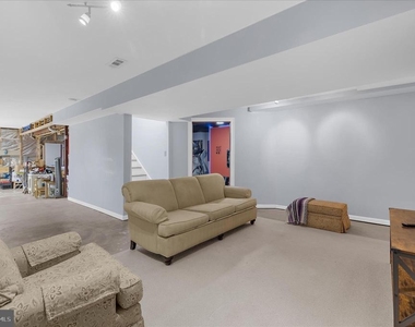 92 Clifford Boulevard - Photo Thumbnail 33