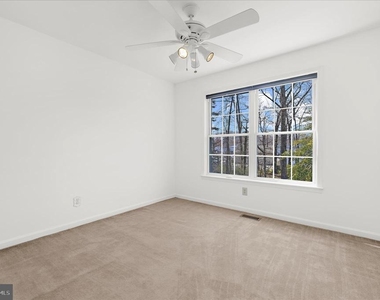 92 Clifford Boulevard - Photo Thumbnail 30