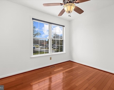 92 Clifford Boulevard - Photo Thumbnail 28