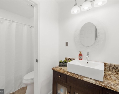 92 Clifford Boulevard - Photo Thumbnail 31