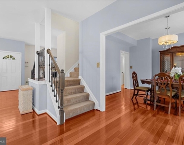 92 Clifford Boulevard - Photo Thumbnail 7