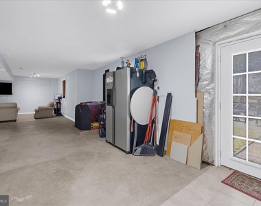 92 Clifford Boulevard - Photo Thumbnail 37
