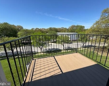 8036 Abbey Court - Photo Thumbnail 9