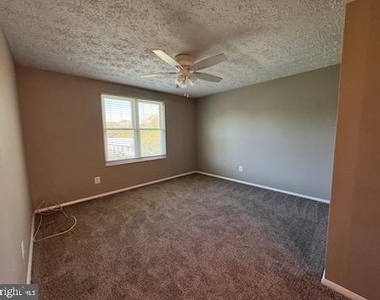 8036 Abbey Court - Photo Thumbnail 5