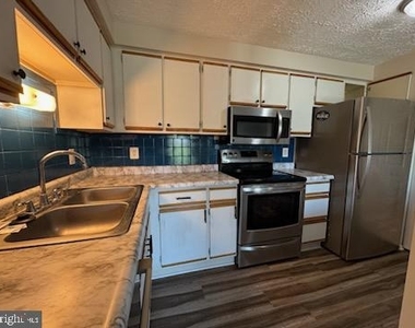 8036 Abbey Court - Photo Thumbnail 2