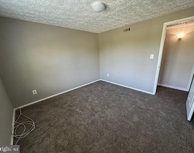 8036 Abbey Court - Photo Thumbnail 3