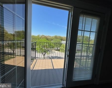 8036 Abbey Court - Photo Thumbnail 10