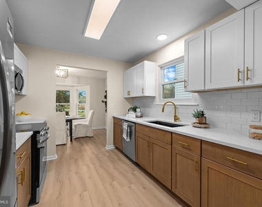 1512 Lincoln Road - Photo Thumbnail 16