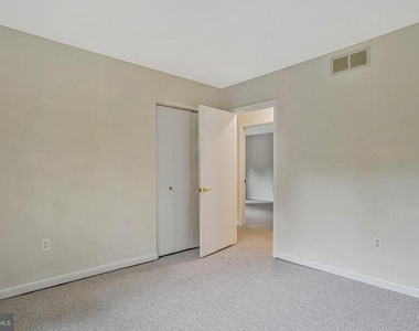 607 Ridge Drive - Photo Thumbnail 17