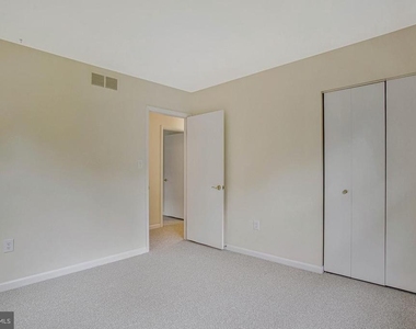 607 Ridge Drive - Photo Thumbnail 15