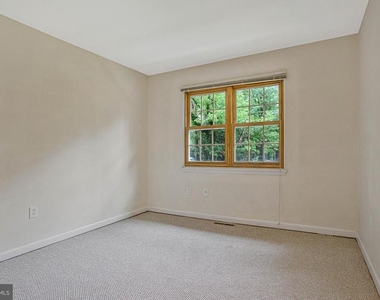607 Ridge Drive - Photo Thumbnail 16