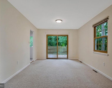 607 Ridge Drive - Photo Thumbnail 5