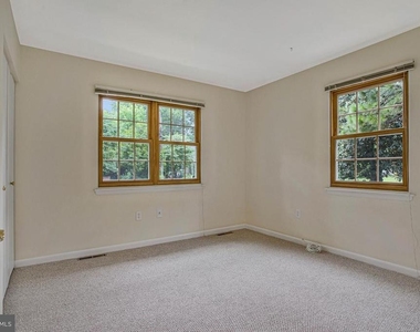 607 Ridge Drive - Photo Thumbnail 14