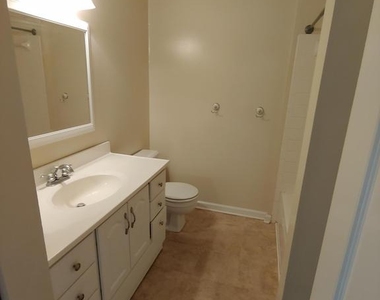 2419 Warm Spring Way - Photo Thumbnail 14