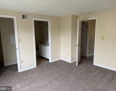2419 Warm Spring Way - Photo Thumbnail 9