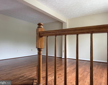 2419 Warm Spring Way - Photo Thumbnail 2