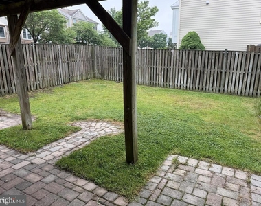 2419 Warm Spring Way - Photo Thumbnail 20