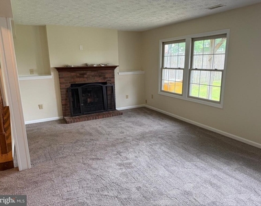 2419 Warm Spring Way - Photo Thumbnail 19