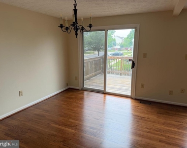 2419 Warm Spring Way - Photo Thumbnail 6