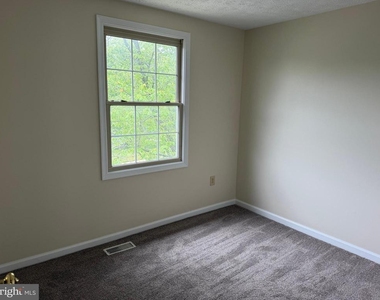 2419 Warm Spring Way - Photo Thumbnail 13