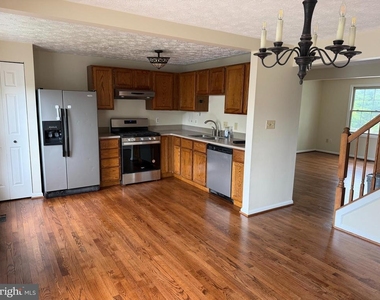 2419 Warm Spring Way - Photo Thumbnail 5