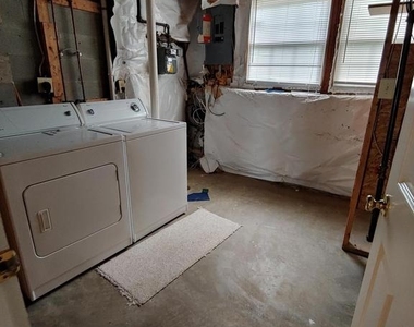 2419 Warm Spring Way - Photo Thumbnail 16