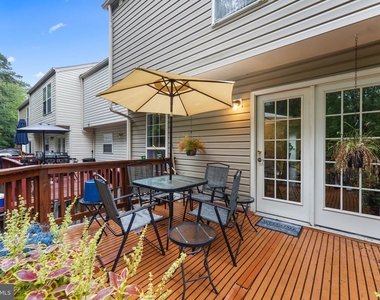 7840 Foxfarm Lane - Photo Thumbnail 7