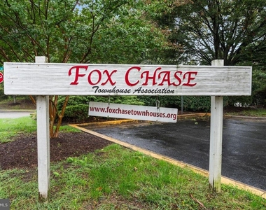 7840 Foxfarm Lane - Photo Thumbnail 2