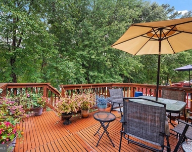 7840 Foxfarm Lane - Photo Thumbnail 6