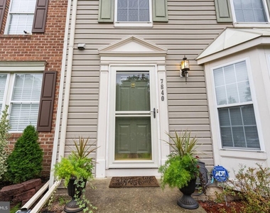 7840 Foxfarm Lane - Photo Thumbnail 32
