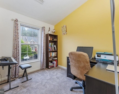 7840 Foxfarm Lane - Photo Thumbnail 11