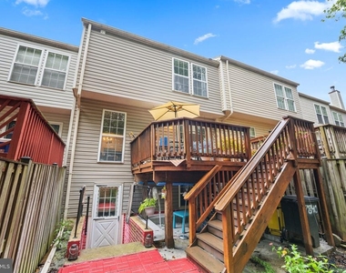 7840 Foxfarm Lane - Photo Thumbnail 4