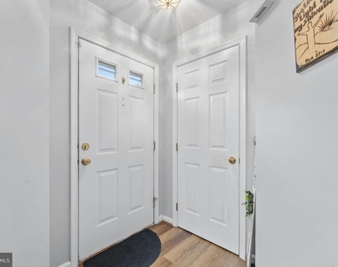 7840 Foxfarm Lane - Photo Thumbnail 31