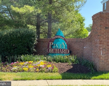 2406 Forest Edge Court - Photo Thumbnail 16