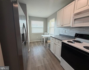 30380 Crowley Drive - Photo Thumbnail 3
