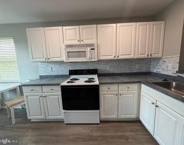 30380 Crowley Drive - Photo Thumbnail 4