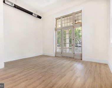 2300 W 17th Street - Photo Thumbnail 7