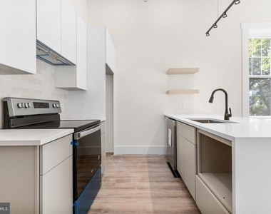 2300 W 17th Street - Photo Thumbnail 15