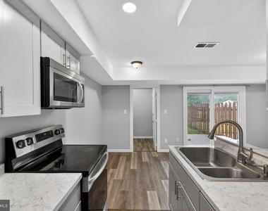 46 Village Drive - Photo Thumbnail 8