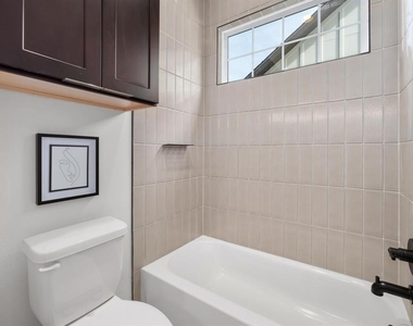 1736 Bunche Rd - Photo Thumbnail 27