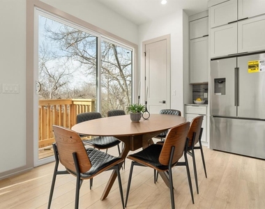 1736 Bunche Rd - Photo Thumbnail 16