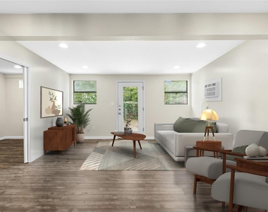 904 Philco Dr - Photo Thumbnail 16