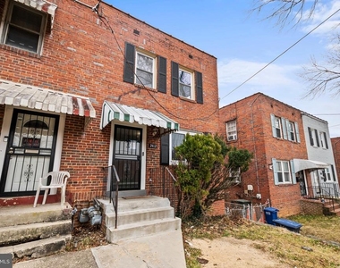 2412 18th Street Se - Photo Thumbnail 2