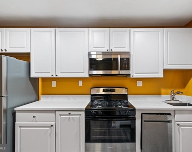 2412 18th Street Se - Photo Thumbnail 11