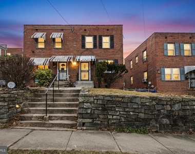 2412 18th Street Se - Photo Thumbnail 1