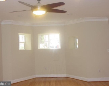 13 Ne S Street Ne - Photo Thumbnail 5