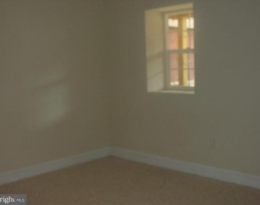 13 Ne S Street Ne - Photo Thumbnail 3