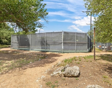 10707 Bramblecrest Dr - Photo Thumbnail 24