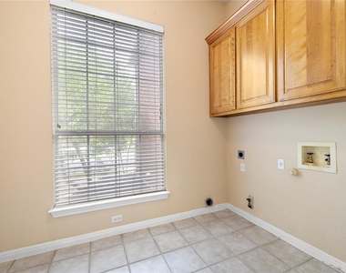 10707 Bramblecrest Dr - Photo Thumbnail 18