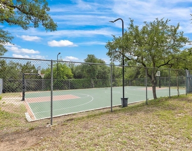 10707 Bramblecrest Dr - Photo Thumbnail 22